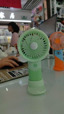 USB Charging, 400 Mah Battery, 5 Colors to Choose From, Can Be Placed on the Desk and Can Be Held Portable Handheld Small Fan