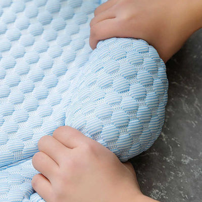 Wholesale Washable Ice Silk Mat Self Cooling Sleeping Kennel Pad Pet Reusable Bed Mat Dog Cooling Mat for Dogs Cats